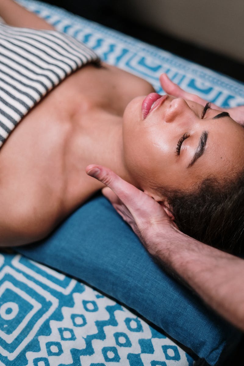 Set rodillo de cuarzo rosa y gua sha facial